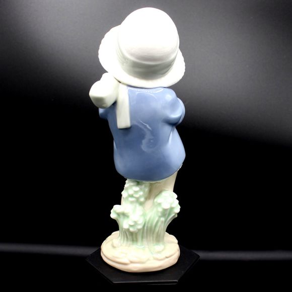 Vintage Lladro Porcelain Figurine Girl with Flowers One for Me NAO Daisa Spain - Picture 8 of 8
